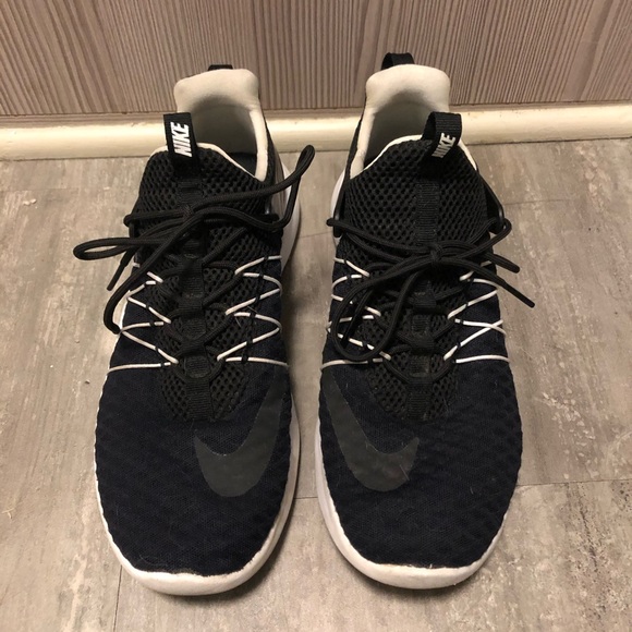 Nike Shoes - NIKE athletic shoes